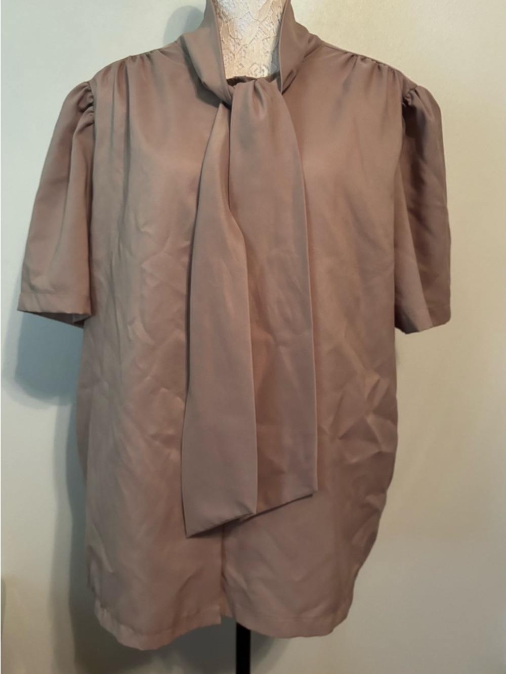 Vintage Rhoda Lee tan Blouse - Feminine Silhouette